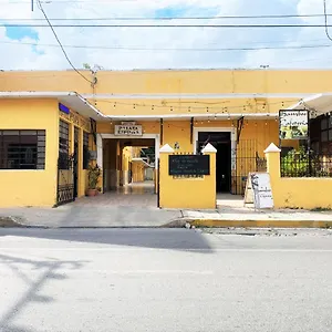 Hotel Oyo Espinosa, Merida, Parque De Santa Ana
